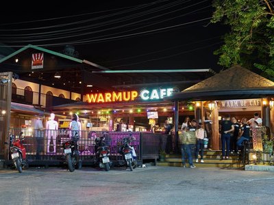 Warm Up Cafe - amazingthailand.org