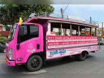 รถบัสสีชมพู - amazingthailand.org