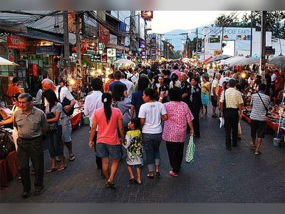 Wualai Walking Street - amazingthailand.org