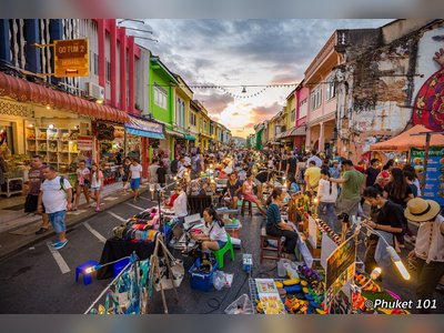 ตลาดเจ้าฟ้าวาไรตี้ (ตลาดนาคา) - amazingthailand.org