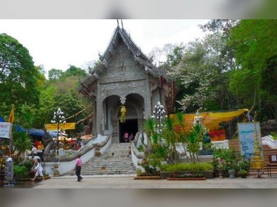 Wat Phra That Pha Ngao - amazingthailand.org