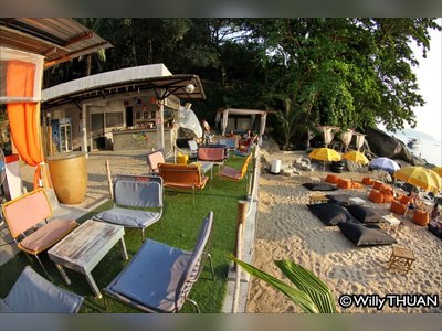 Iguana Beach Club in Phuket - amazingthailand.org