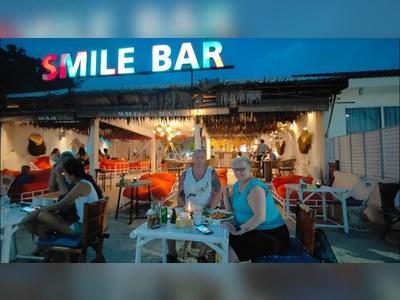 Smile Bar - amazingthailand.org